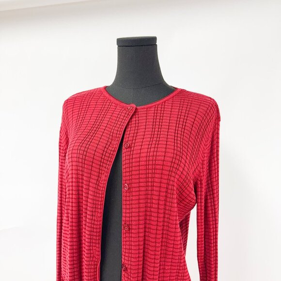 CHERRY RED RIBBED BUTTON UP CARDIGAN - Picture 2 of 6